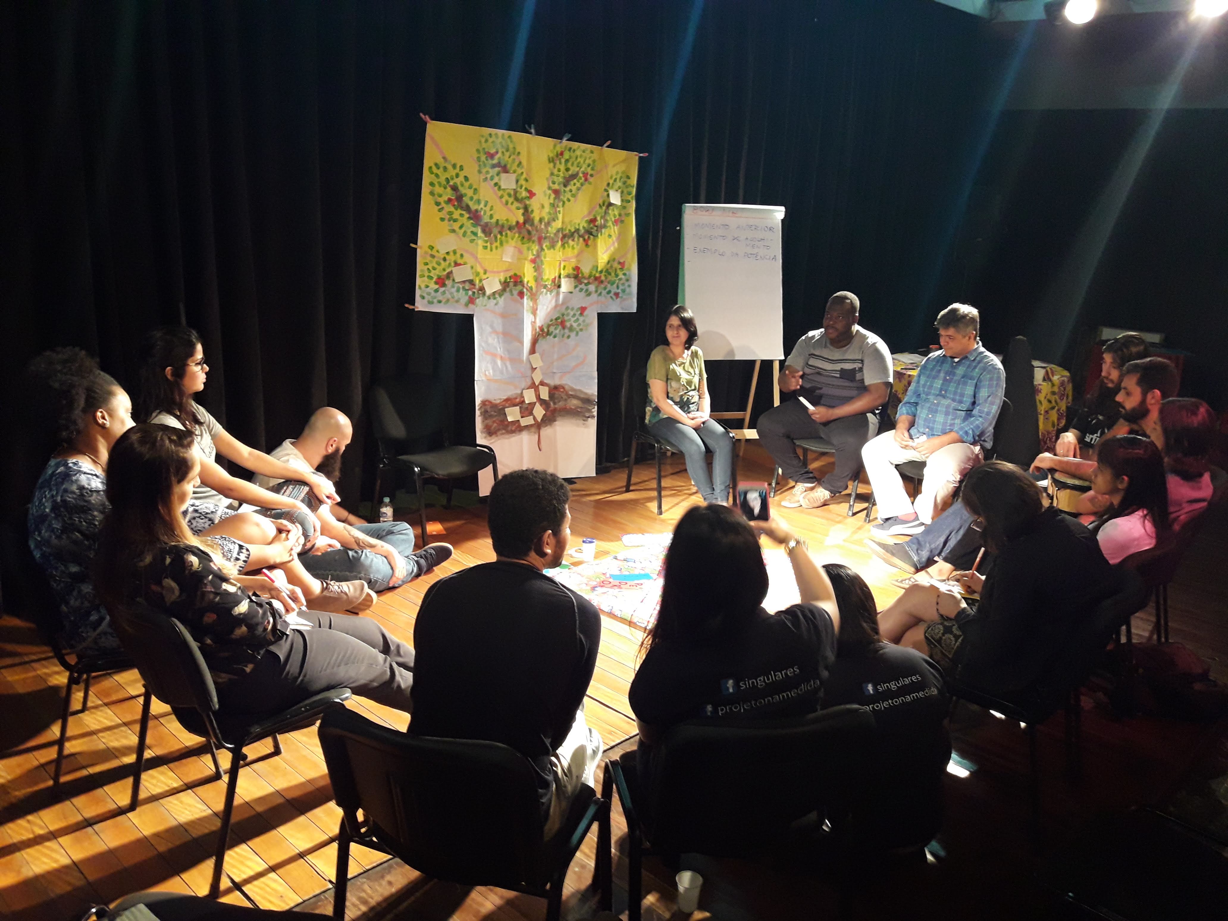 Ateliê de Sensibilidade Singulares.jpg